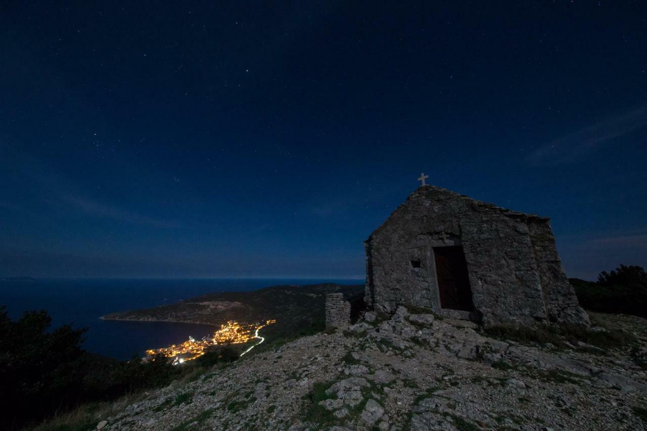 En Suite Room Demaria Komiža Εξωτερικό φωτογραφία